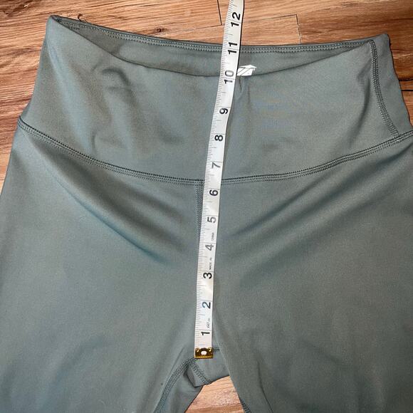 Green Avia High Rise Leggings with Mesh and See Through Design Size Medium - Picture 7 of 8